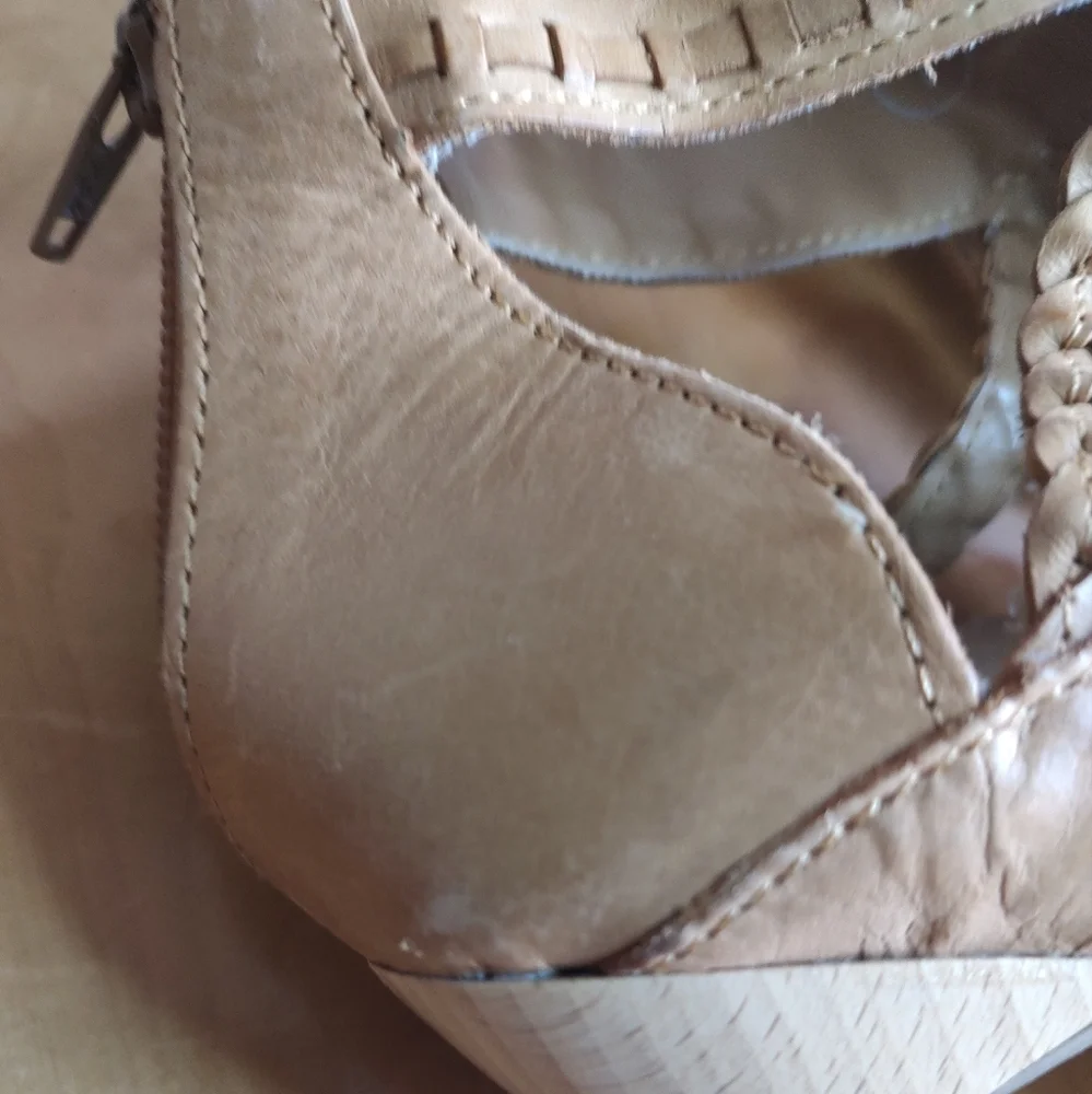 Chinese Laundry Tan Gladiator Heels - Picture 5 of 14